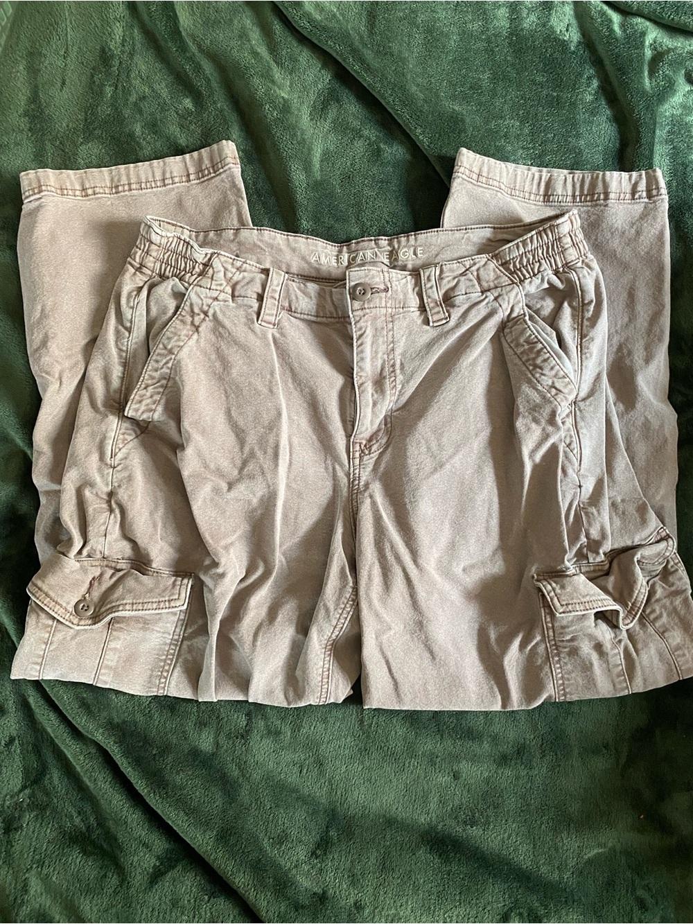American Eagle Outfitters Women’s Tan Cargo Pants